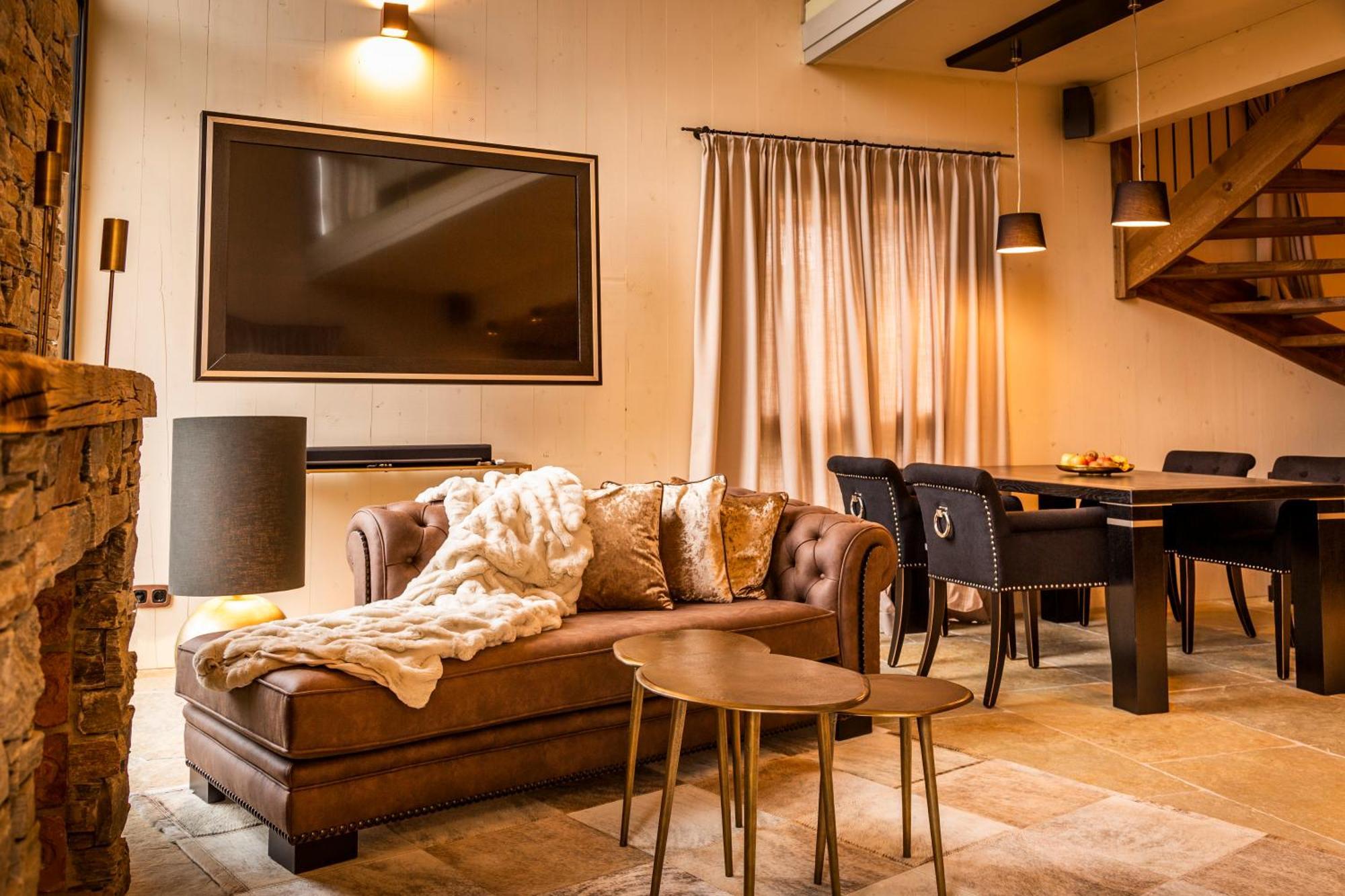 Golden Hill Country Chalets & Suites Waldschach Exterior photo